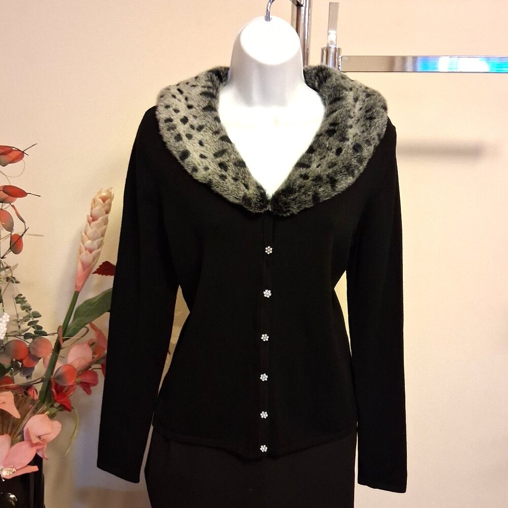 NWOT Jessica High Quality Black Cardigan Sweater Top Soft Spring Knitwear 8 M